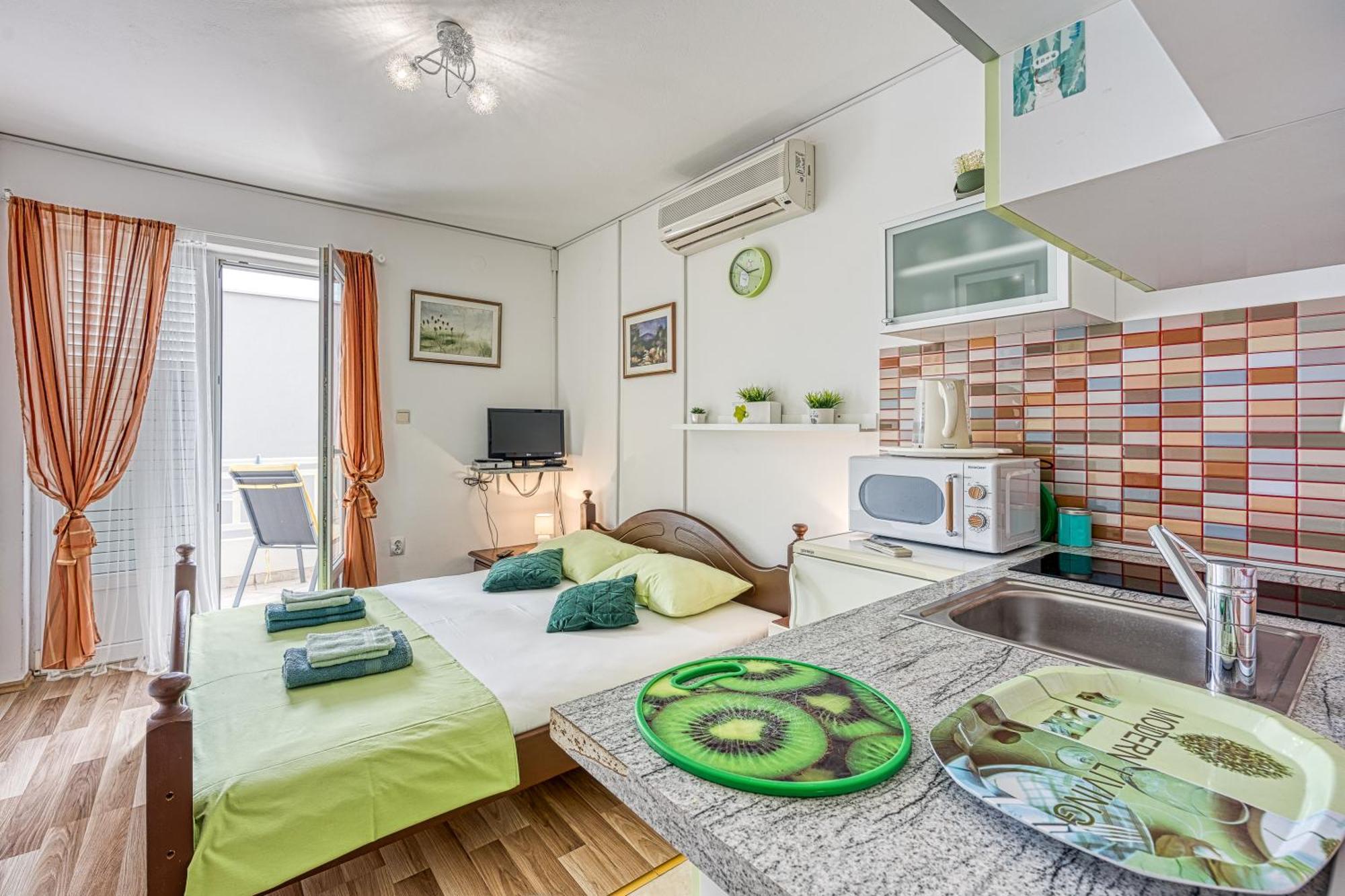 Studio Apartmani Ivanda มาคาร์สกา ภายนอก รูปภาพ