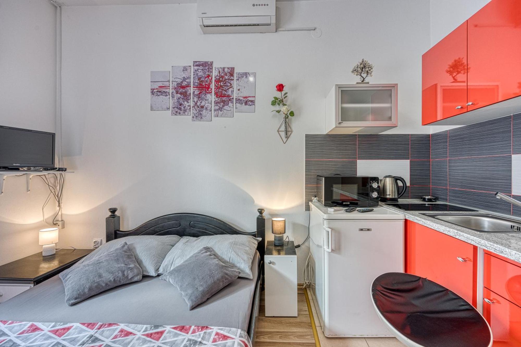 Studio Apartmani Ivanda มาคาร์สกา ภายนอก รูปภาพ