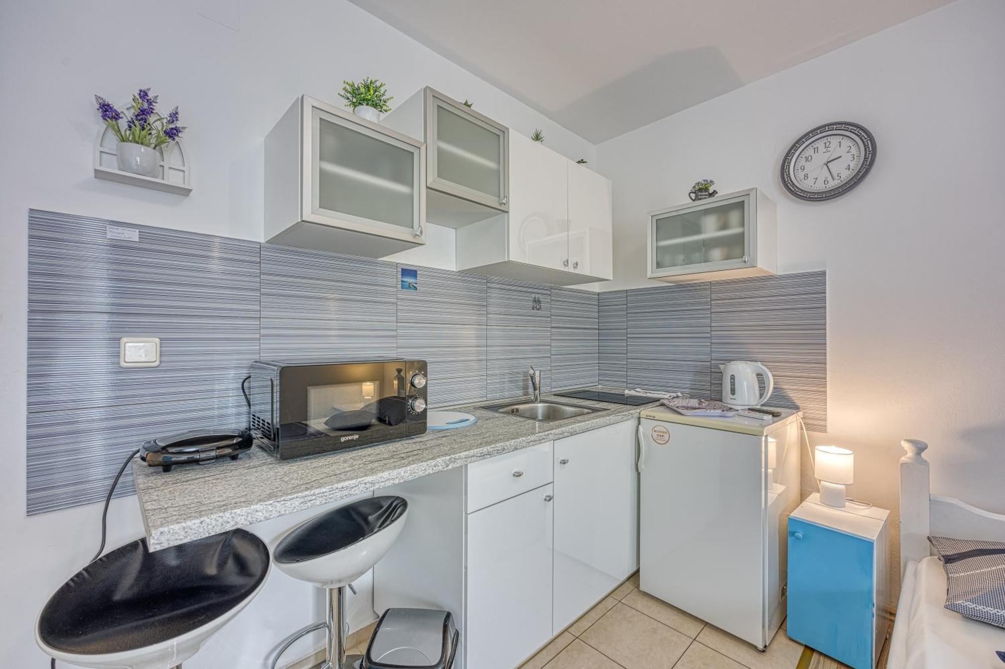Studio Apartmani Ivanda มาคาร์สกา ภายนอก รูปภาพ